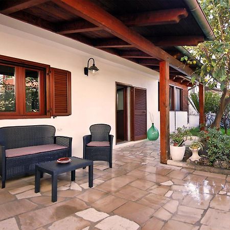 Sea Breeze Villa - Luna Apartment Μπάρι Εξωτερικό φωτογραφία